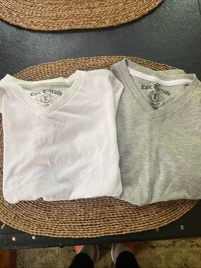 Epic Threads V-Neck Tees in White and Light Gray Size Small